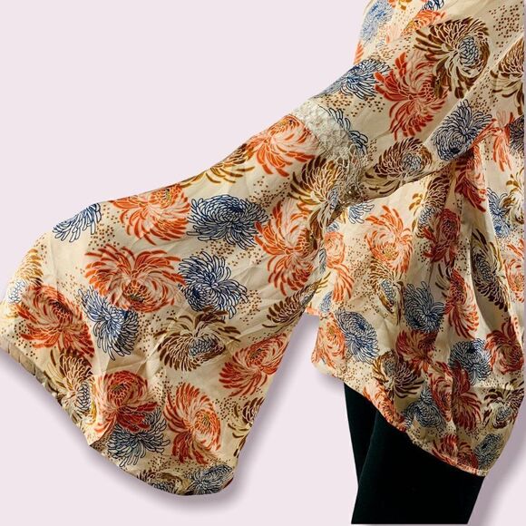 Bobeau Blouse Boho Floral Kimono Sleeve Pullover Top Beige Flowy Medium - Picture 6 of 9